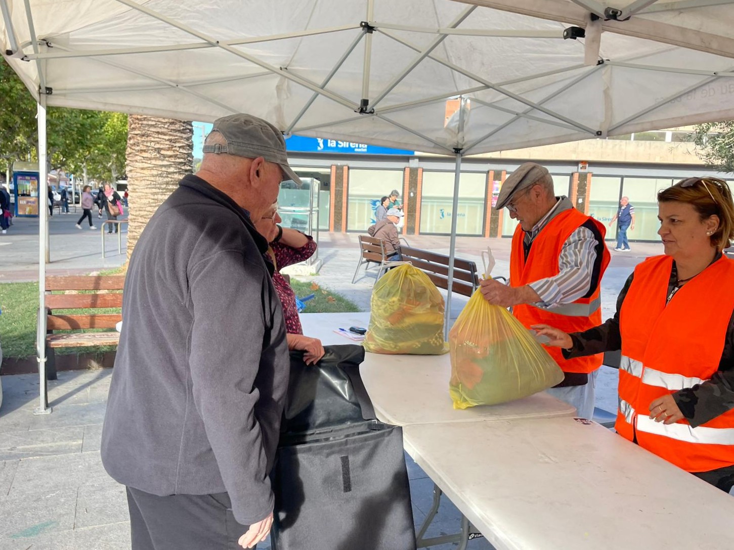 Més de 1.770 kg de roba recollits en la campanya solidària del 23 de maig